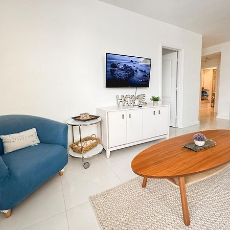 2 Bedroom On The Beach ! Маями Бийч Екстериор снимка